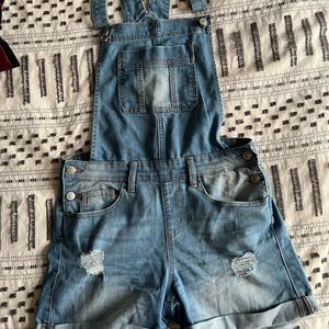 Short overalls - must have